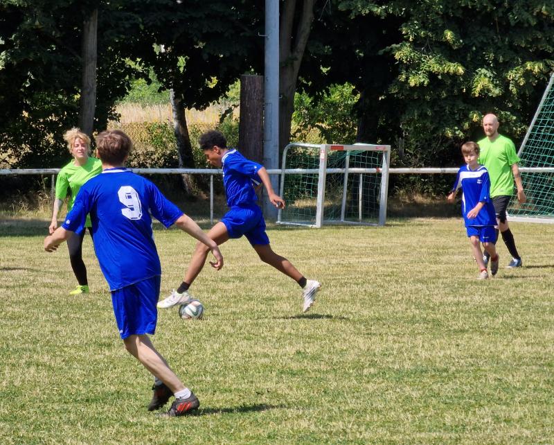 Fußballspiel Schüler vs. Lehrer 2023 Schloss Stutensee